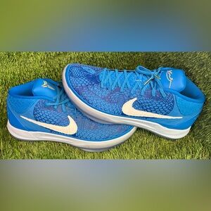 Kobe AD mid Demar Derozen PE